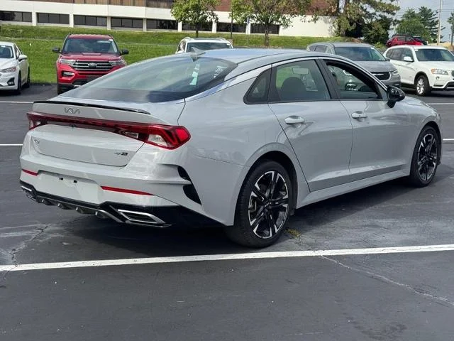 Used 2022 Wolf Gray Kia  image 3