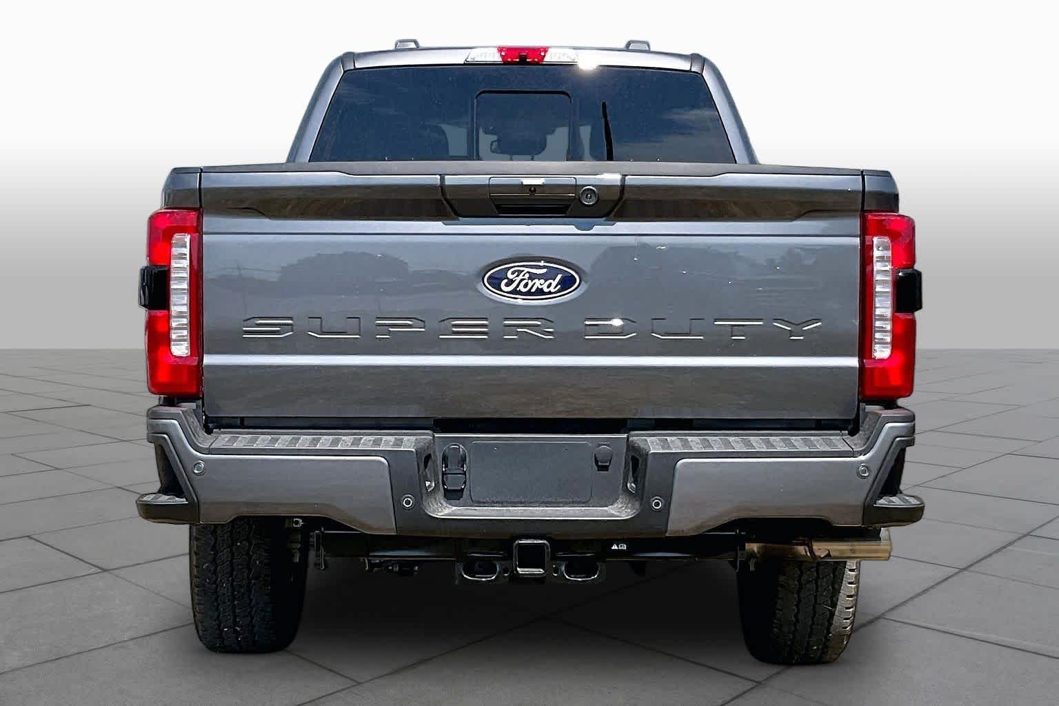 New 2027 Carbonized Gray Metallic Ford F-250® Lariat® image 4