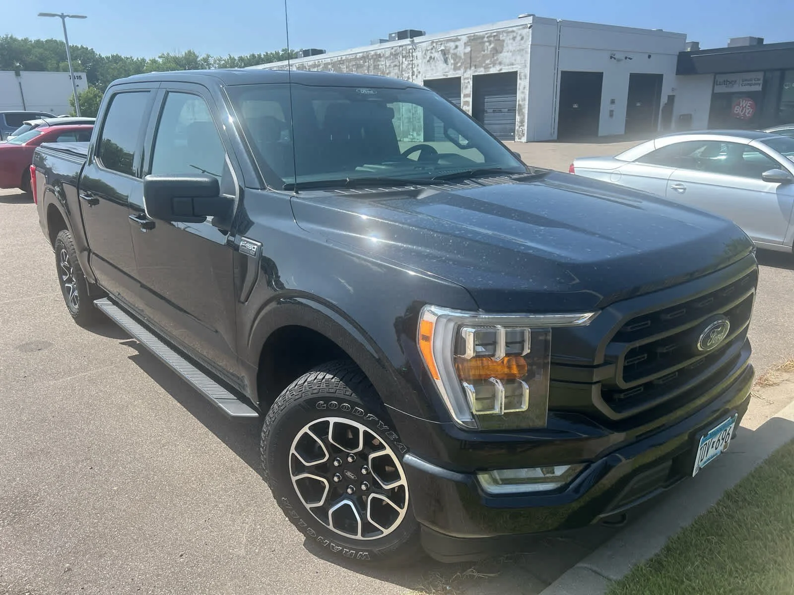Used 2021 Agate Black Metallic Ford XLT image 5