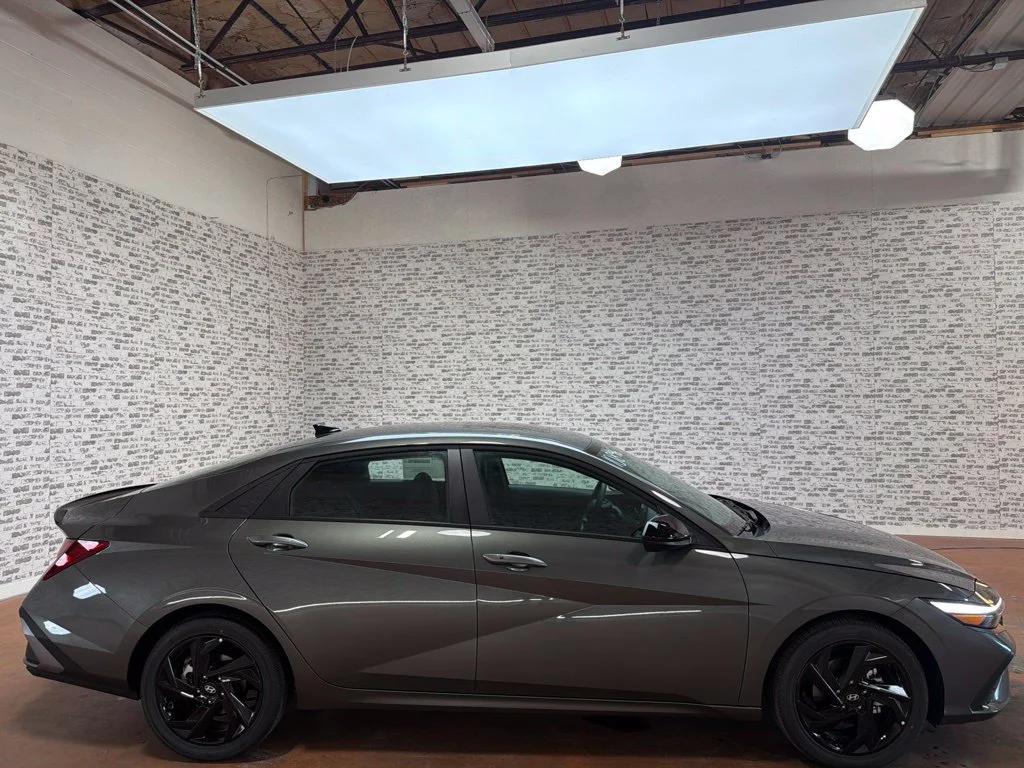 New 2026 Amazon Gray Hyundai SEL Sport image 8