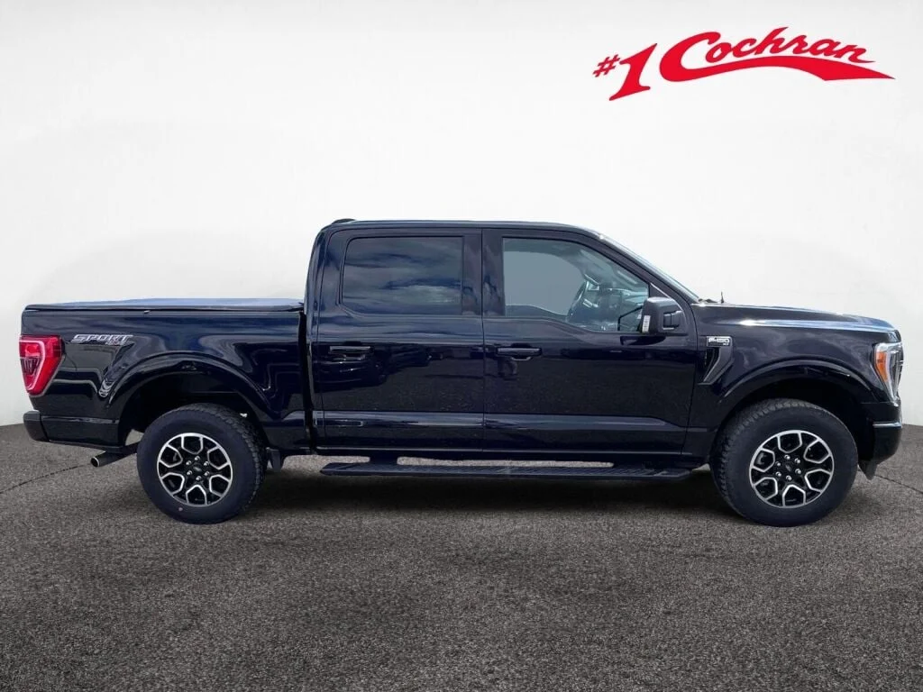 Used 2023 Agate Black Metallic Ford XLT image 7