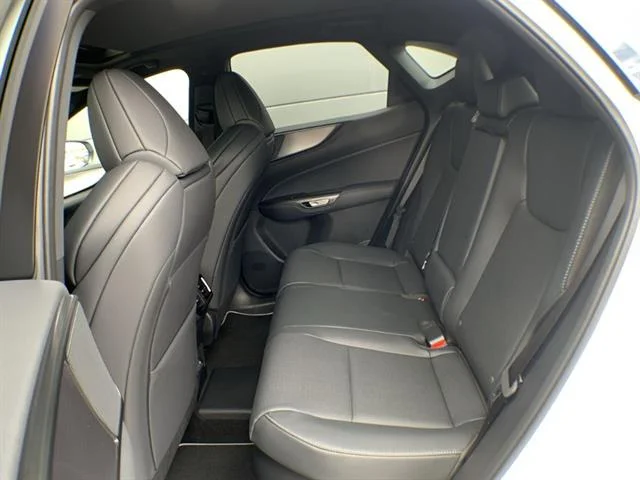 2026 Lexus NX PHEV 450h+ - Photo 23