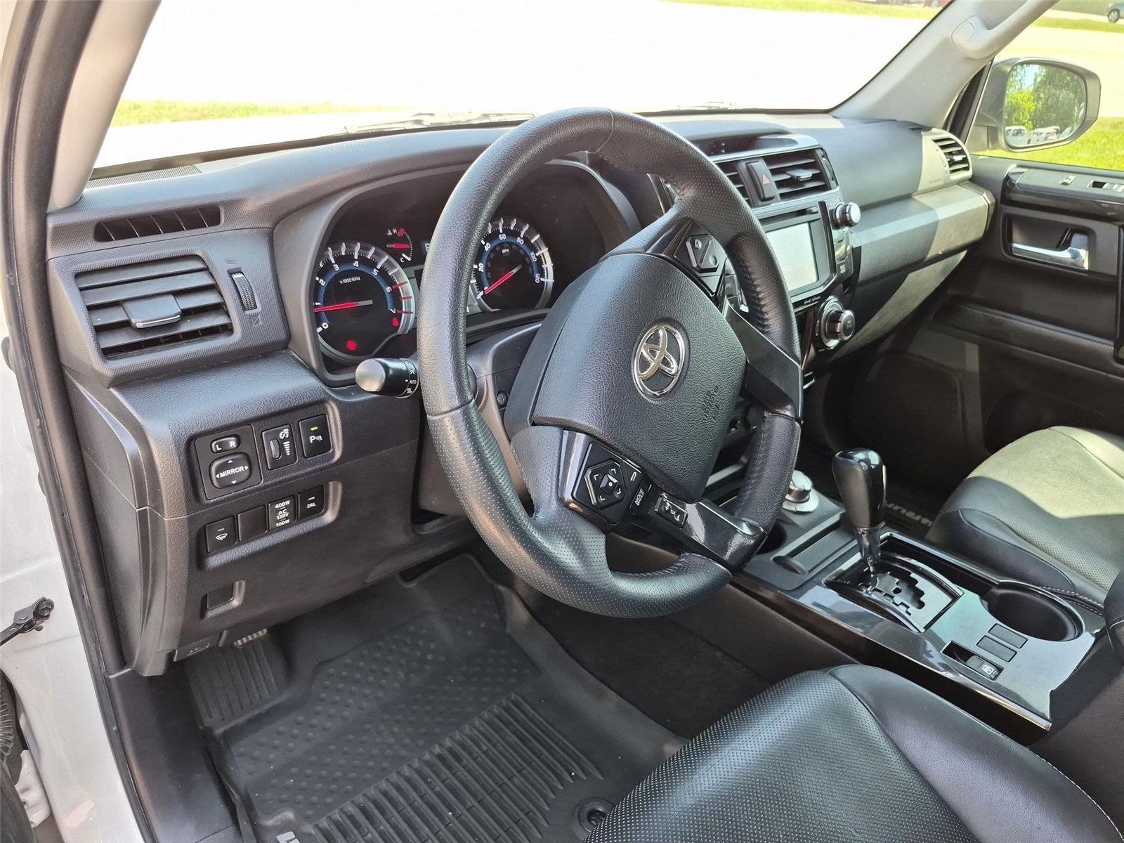Used 2019 Blizzard Pearl Toyota Limited image 18