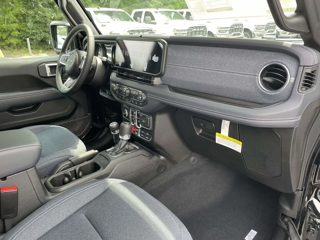New 2026 Black Clearcoat Jeep Rubicon image 14