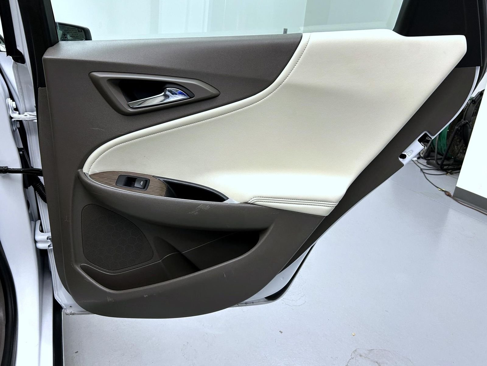 Used 2024 White Chevrolet LT image 17