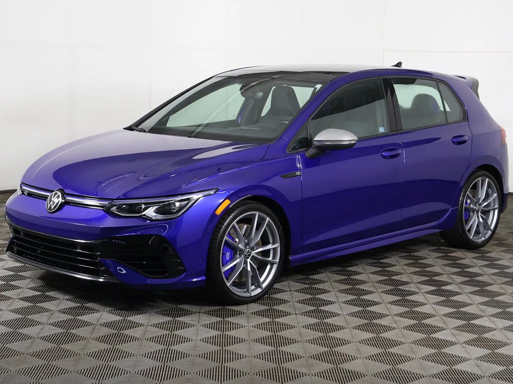Used 2024 Lapiz Blue Metallic Volkswagen 2.0T image 12