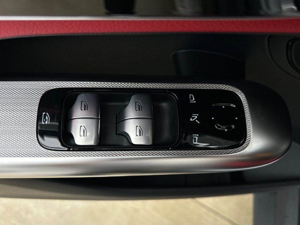 New 2027 MANUFAKTUR Alpine Grey Mercedes-Benz GLC 300 image 49