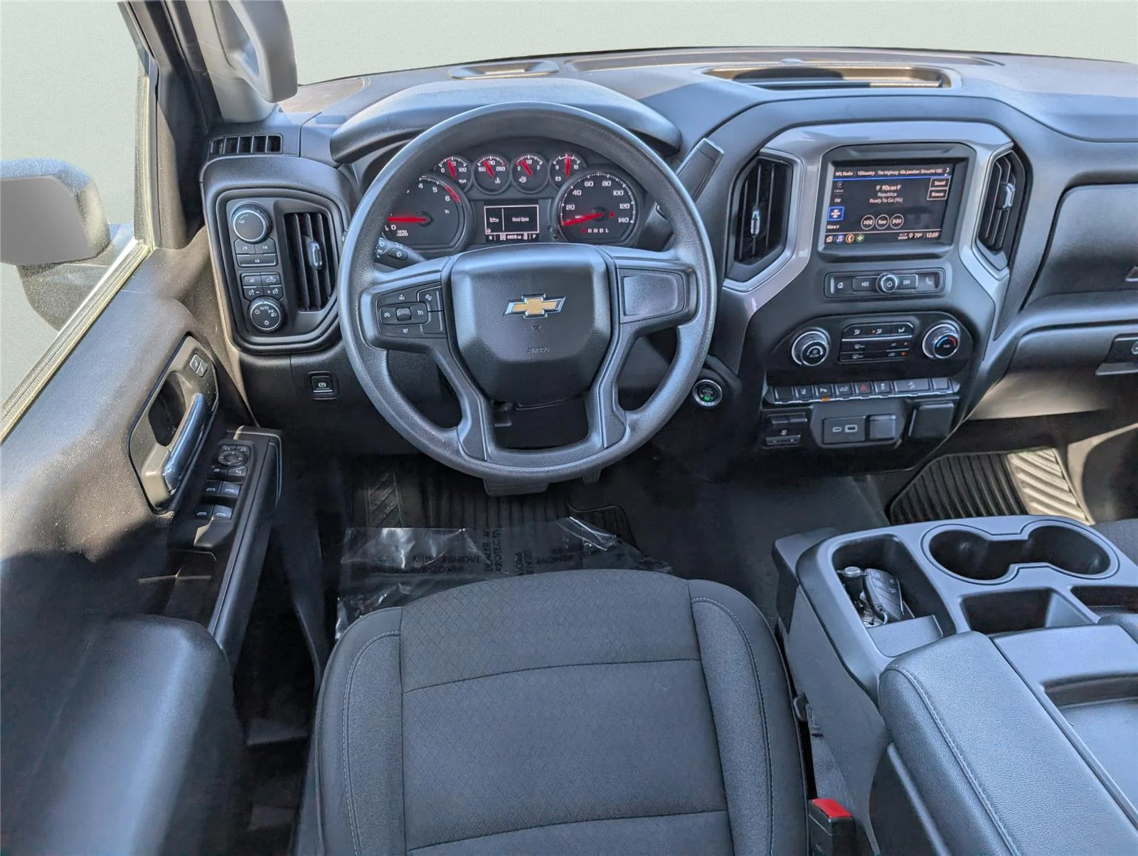 Used 2025 Summit White Chevrolet Custom image 29