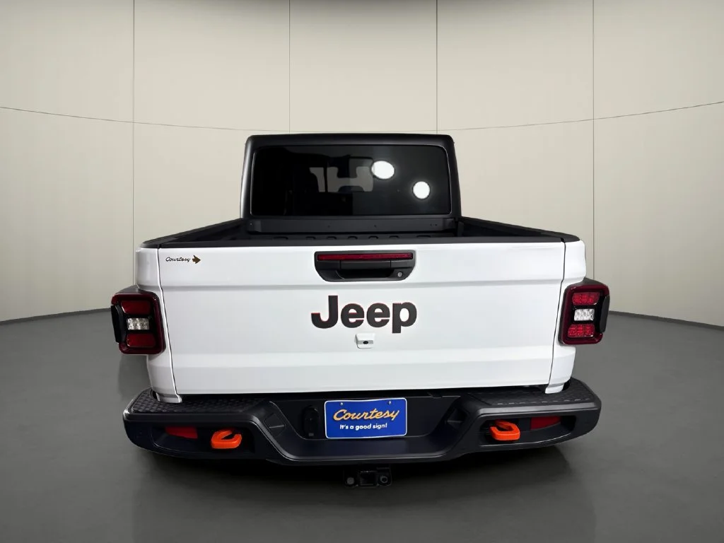 Used 2025 White Jeep Mojave 4x4 image 7