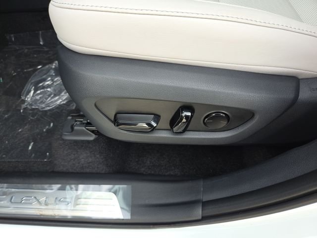 New 2026 Wind Chill Pearl Lexus PREMIUM AWD image 12