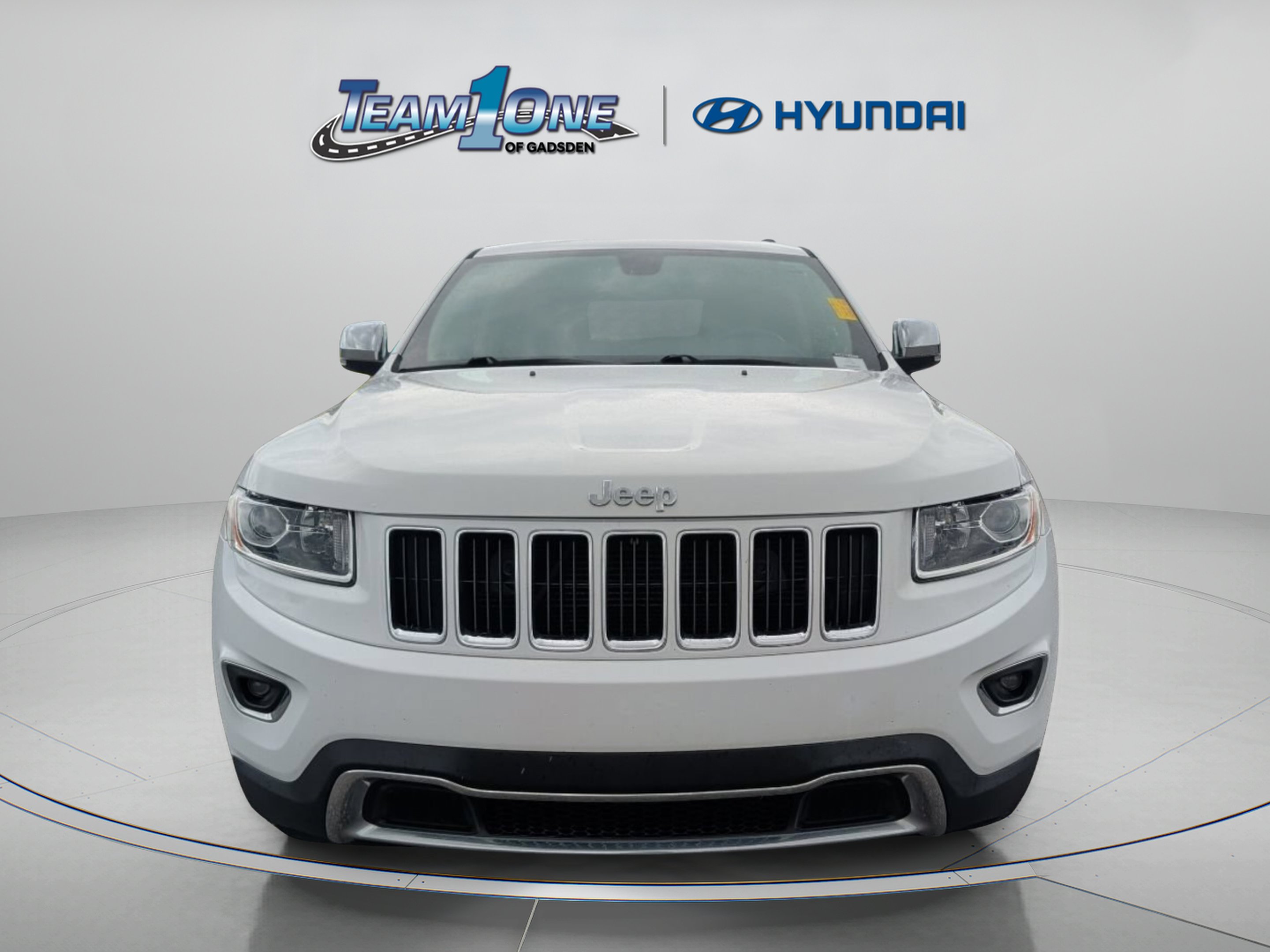 Used 2015 Bright White Clearcoat Jeep Limited image 2