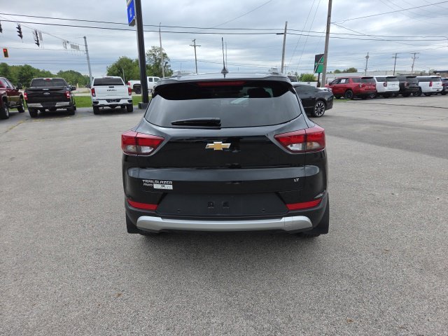 Used 2024 Mosaic Black Metallic Chevrolet LT image 7