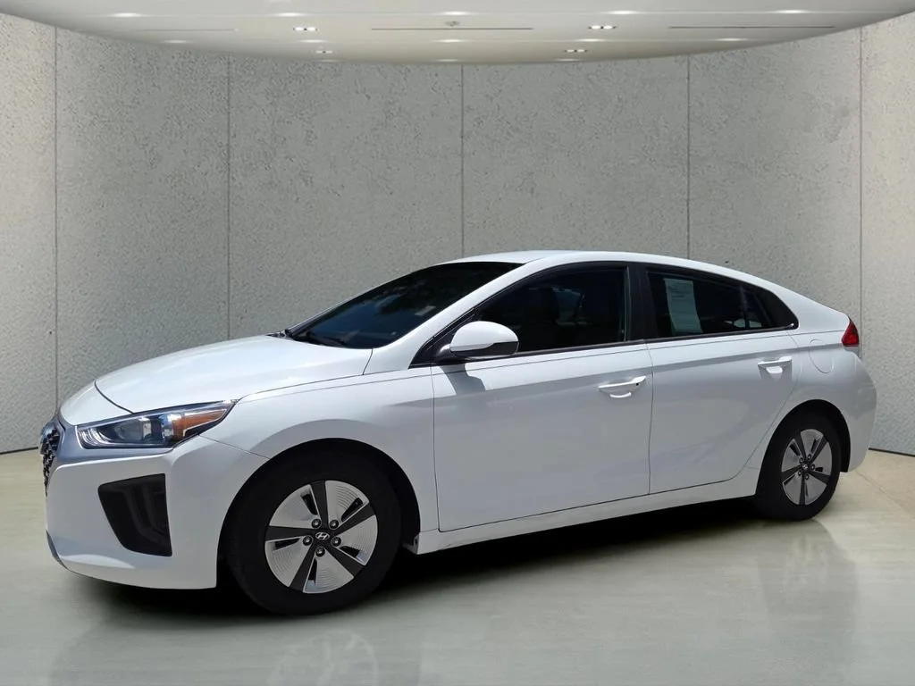 Used 2021 Ceramic White Hyundai Blue image 10