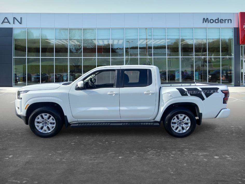 Used 2023 Glacier White Nissan SV image 12