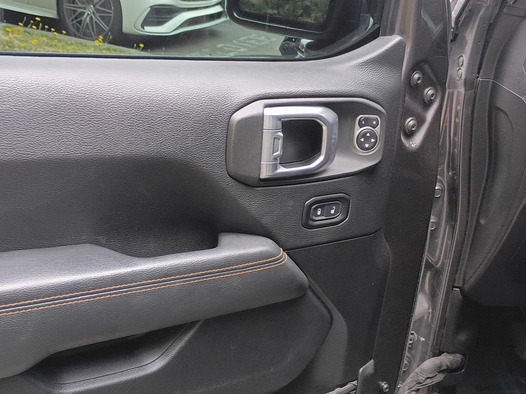 Used 2021 Gray Jeep Unlimited Sahara image 14