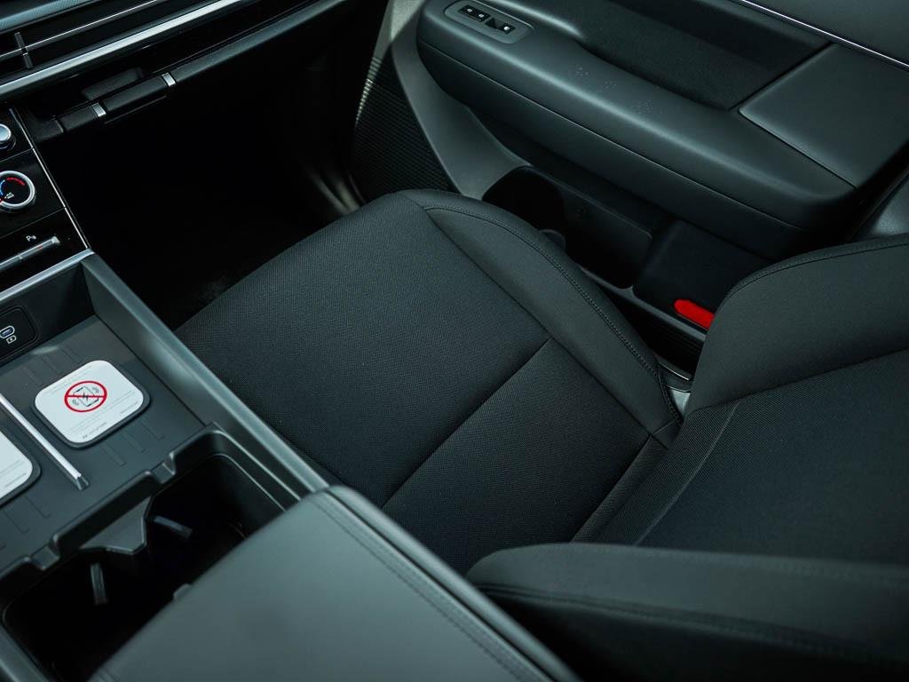 New 2026 Phantom Black Hyundai SE FWD image 51
