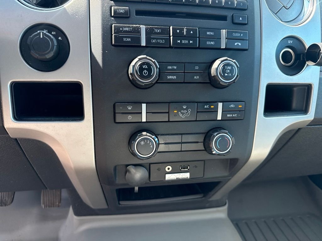 Used 2013 Blue Ford XLT image 31
