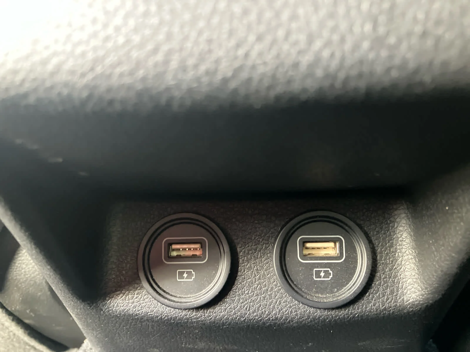 Used 2021 Wolf Gray Kia GT-Line image 33