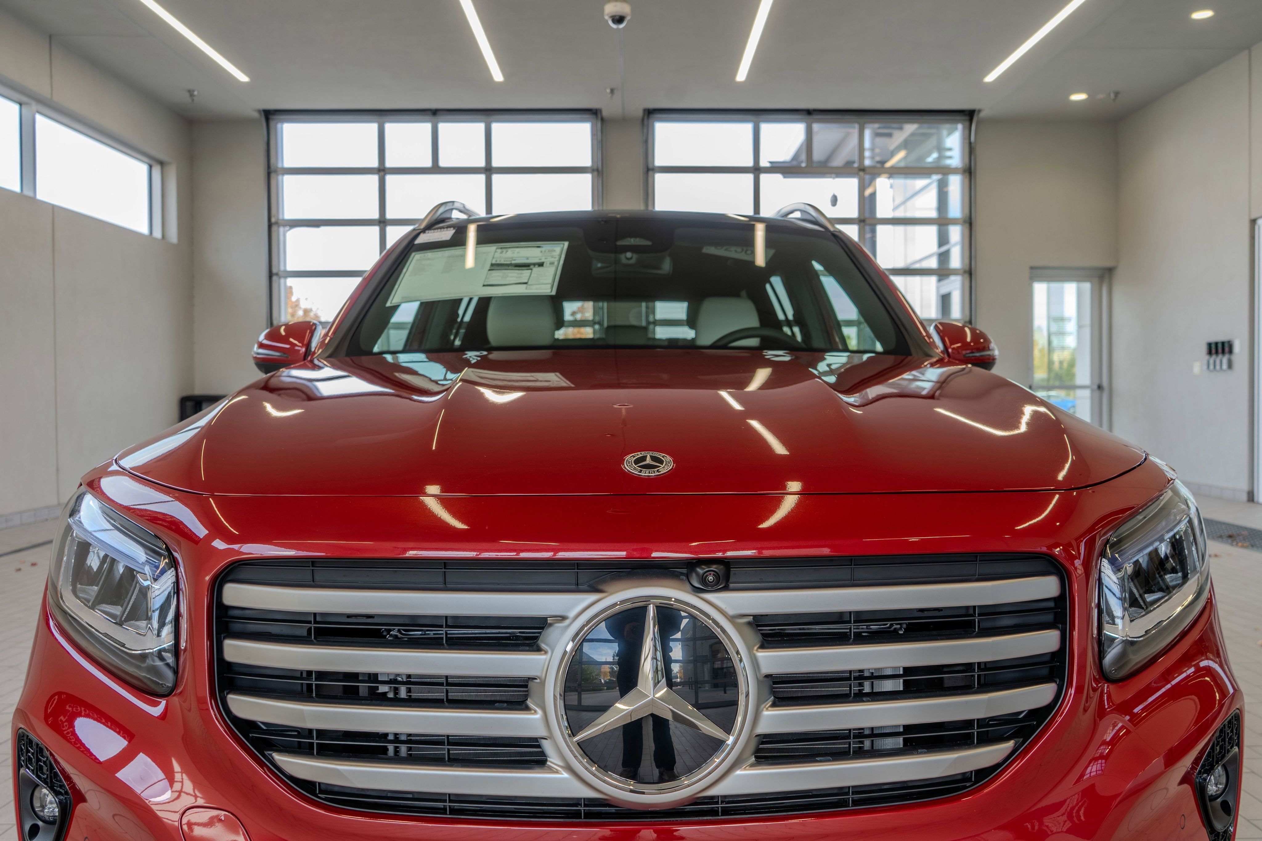 Used 2026 MANUFAKTUR Patagonia Red Metallic Mercedes-Benz GLB 250 image 23