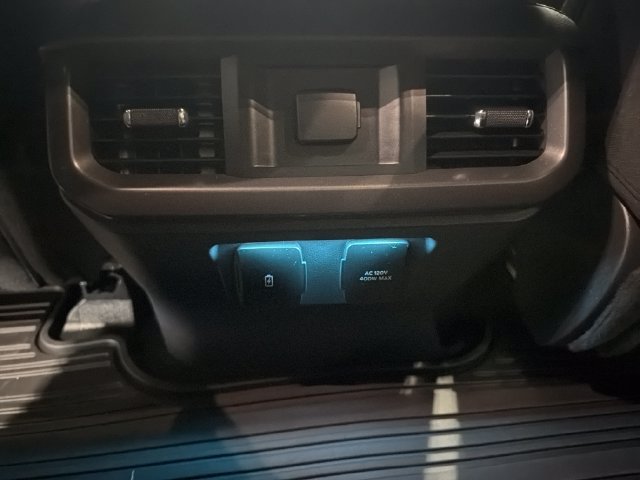 Used 2024 White Ford XLT image 19
