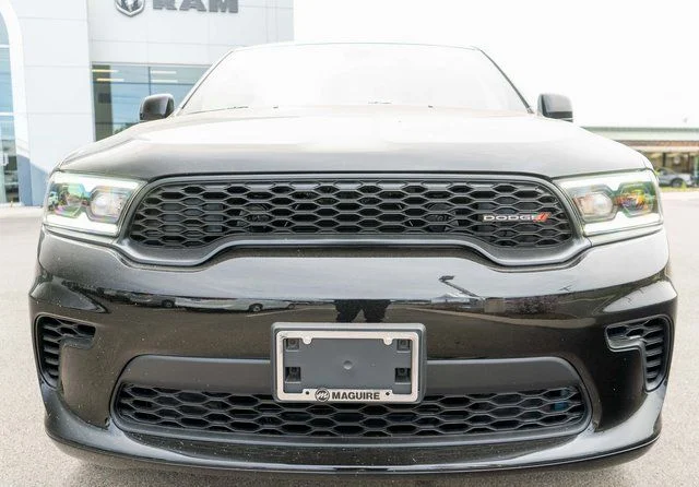 New 2026 Diamond Black Clear-Coat Exterior Paint Dodge GT image 3