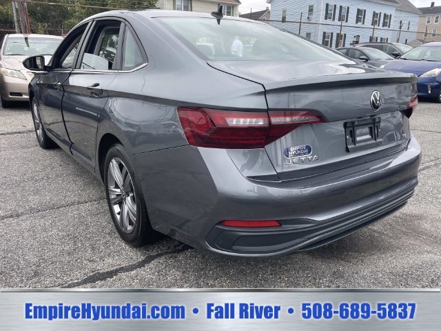2024 Volkswagen Jetta SE - Photo 9