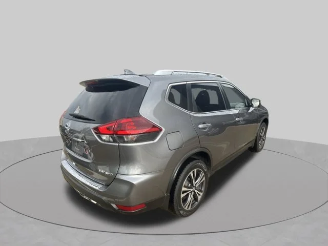Used 2019 Gray Nissan SV image 3