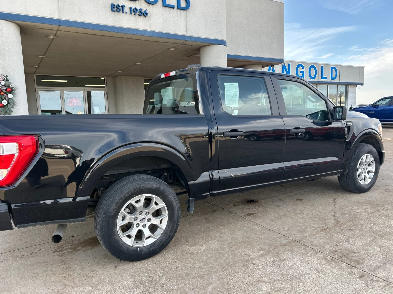 Used 2022 Black Ford XL image 8