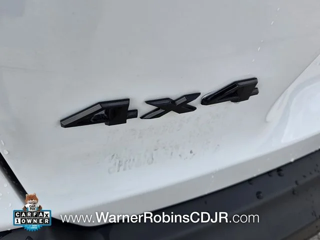Used 2023 White Jeep Altitude image 12