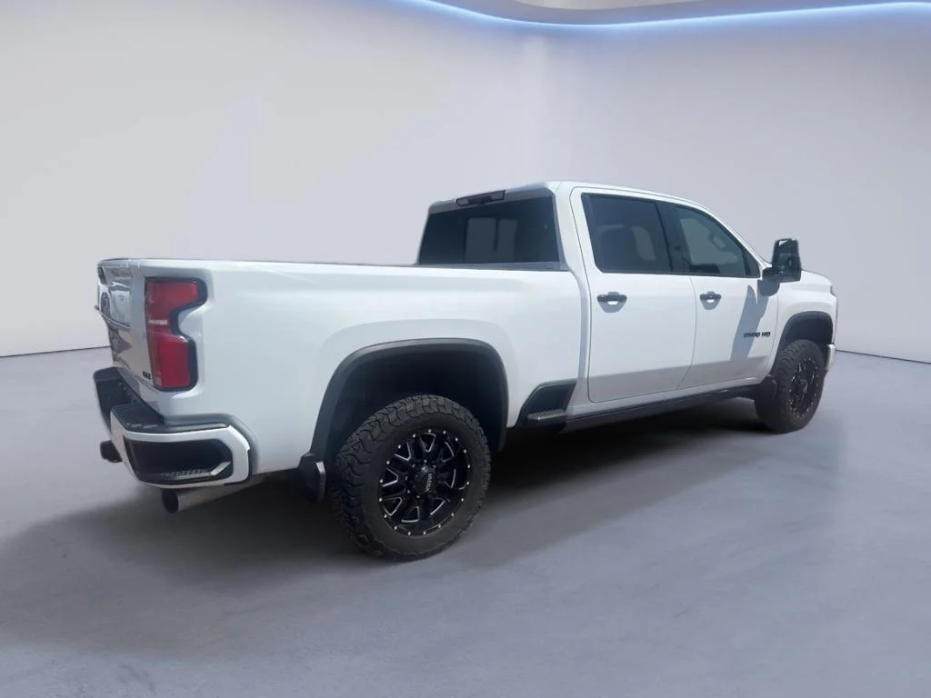 Used 2024 Summit White Chevrolet LTZ image 6