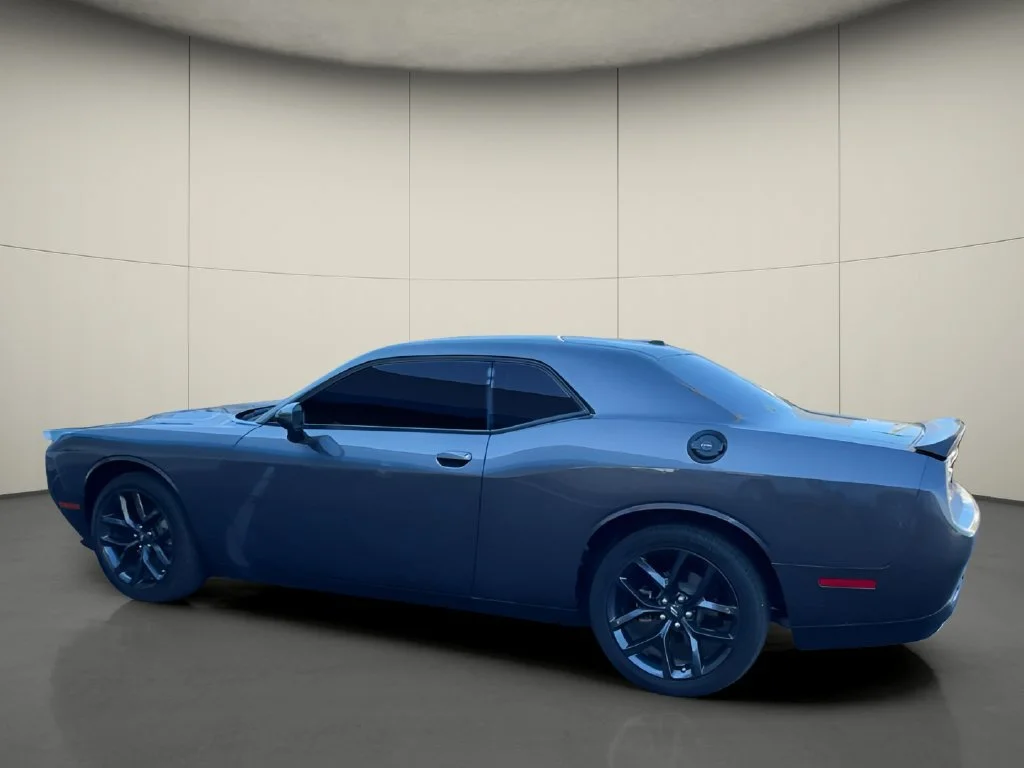 Used 2023 Gray Dodge SXT image 6