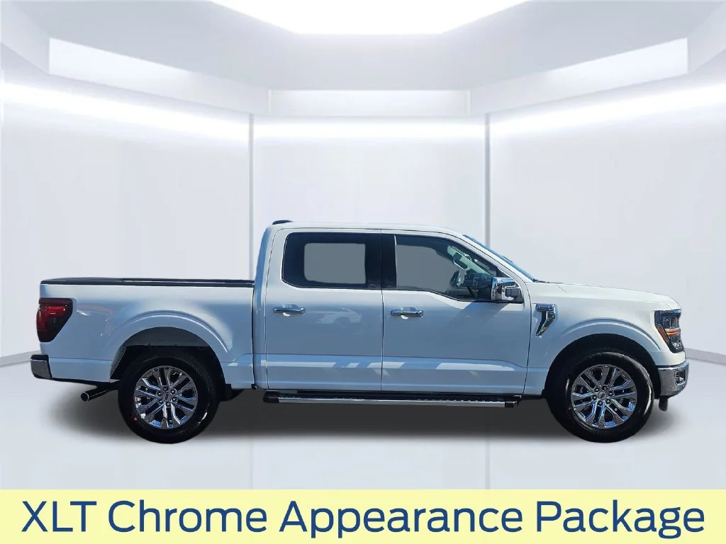 New 2026 Oxford White Ford XLT image 22