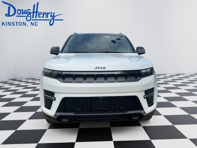 New 2026 Bright White Clear-Coat Exterior Paint Jeep Upland image 8
