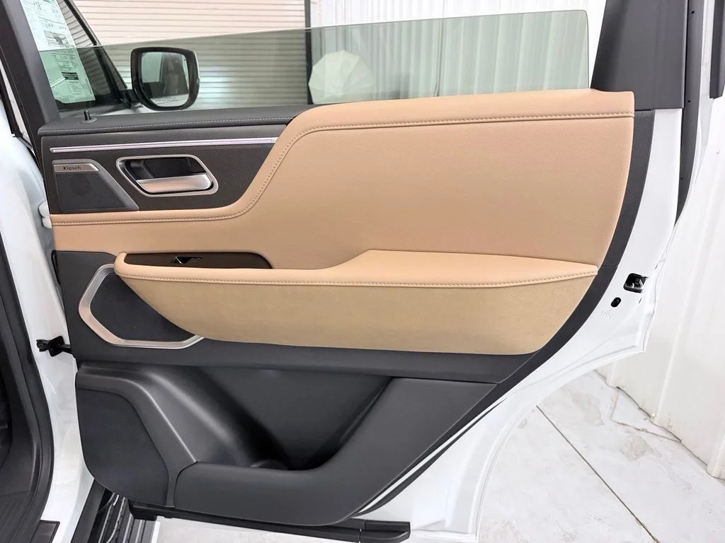 New 2027 RADIANT WHITE INFINITI Luxe 2WD image 48