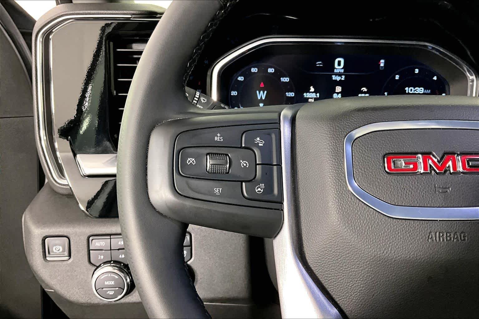 Certified Used 2025 Sterling Metallic GMC SLT image 21