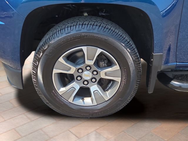 Used 2019 Pacific Blue Metallic Chevrolet Z71 image 25