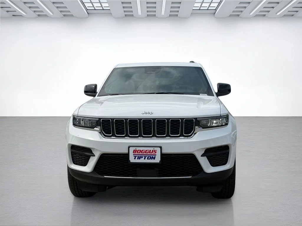 New 2026 Bright White Clearcoat Jeep Laredo image 8