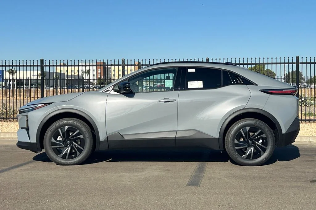 New 2026  Toyota SE image 7