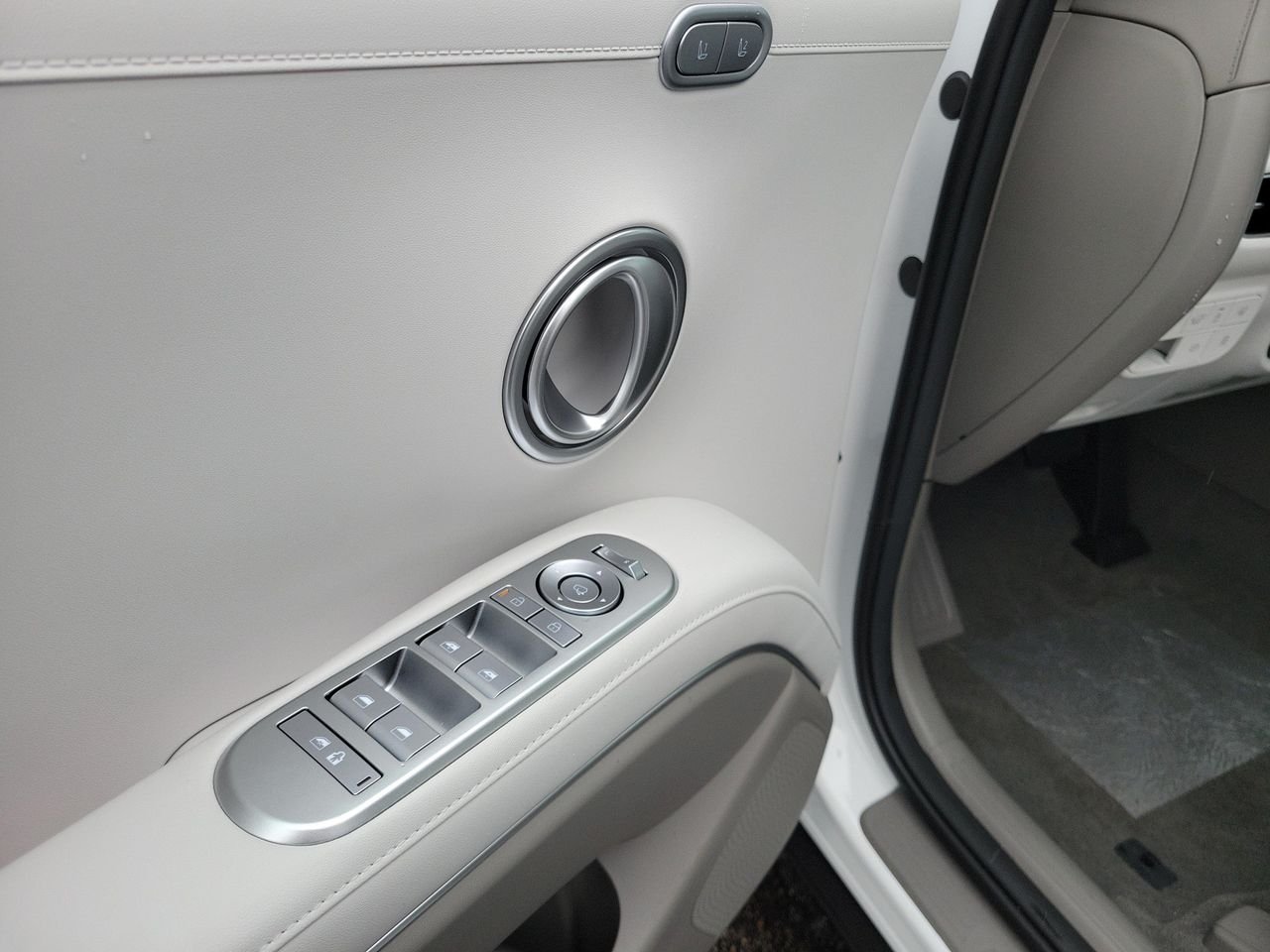 New 2027 Creamy White Pearl Hyundai Limited AWD image 18
