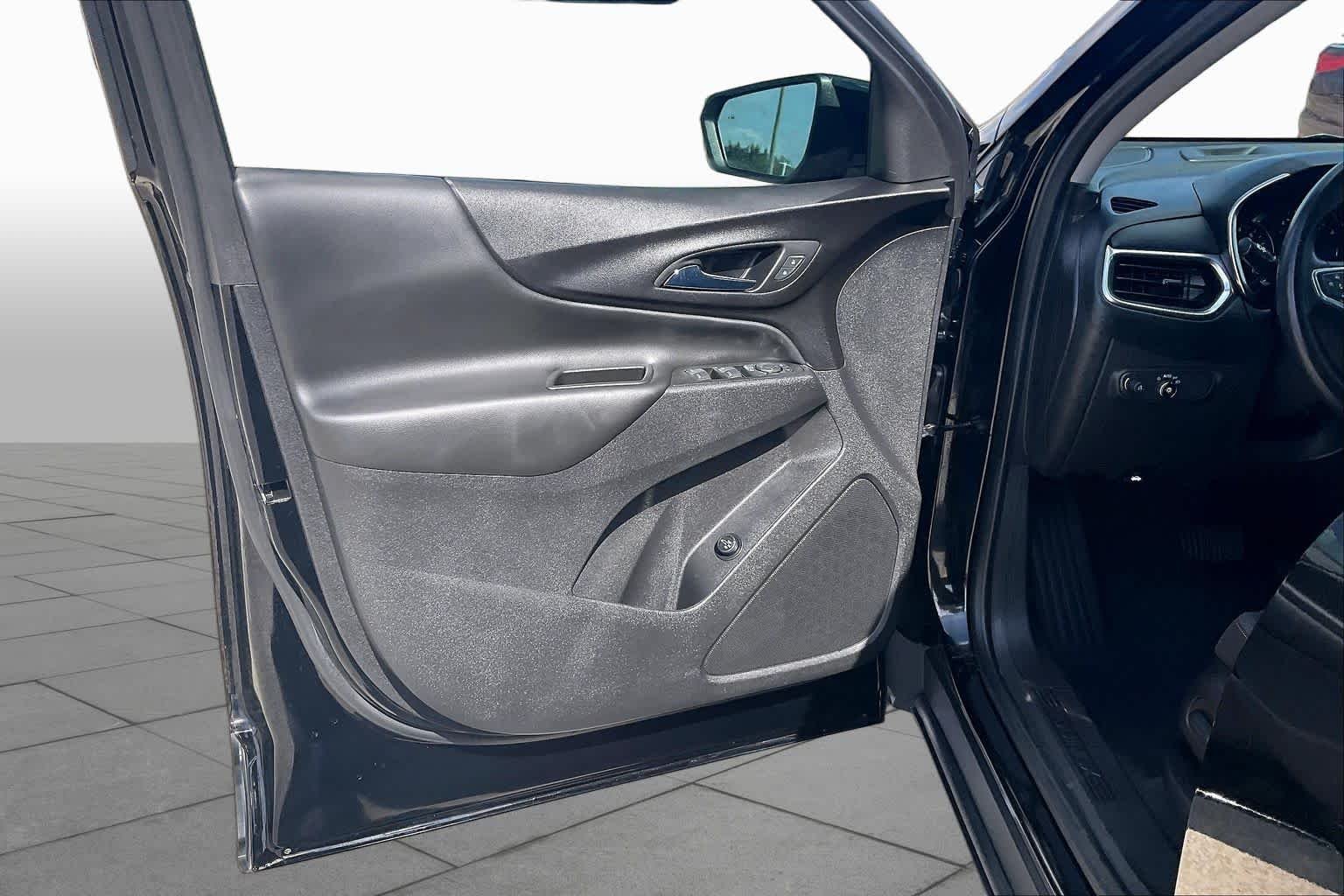 Used 2022 Mosaic Black Metallic Chevrolet LT image 21