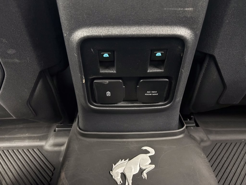 Used 2024 Green Metallic Ford Everglades image 37