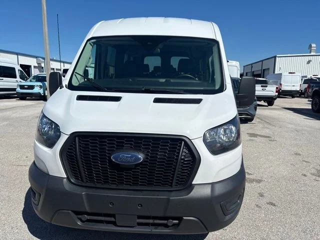 Used 2024 White Ford XL image 2