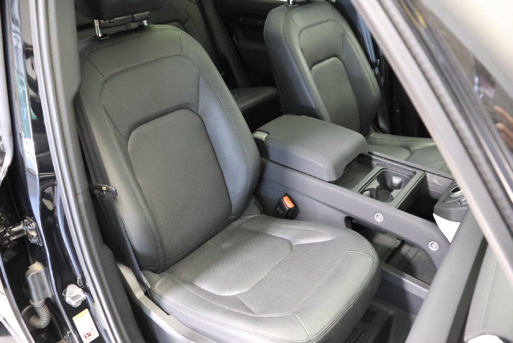 Used 2023 Santorini Black Metallic Land Rover S image 41