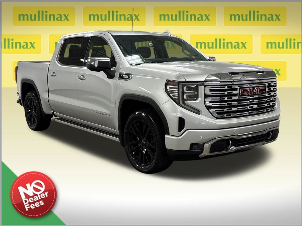 2022 GMC Sierra 4WD Crew Cab Short Box Denali's photo