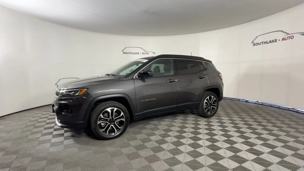 Used 2023 Gray Jeep Limited image 6