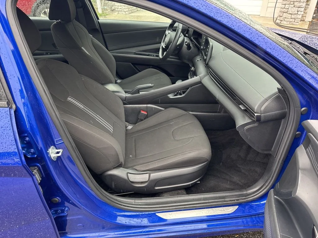 Used 2025 Blue Hyundai SEL Sport image 33