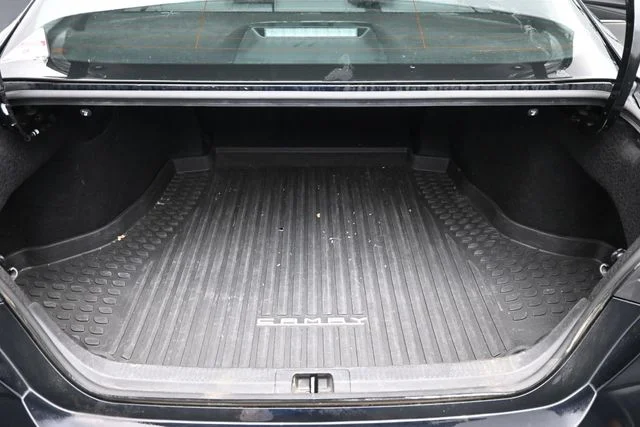 Used 2025  Toyota LE image 6
