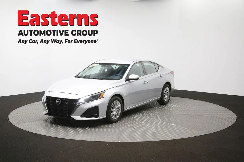 Used 2023 Silver Nissan 2.5 S image 53