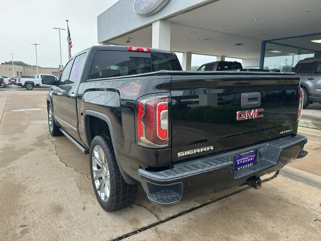 Used 2017 Onyx Black GMC Denali image 6