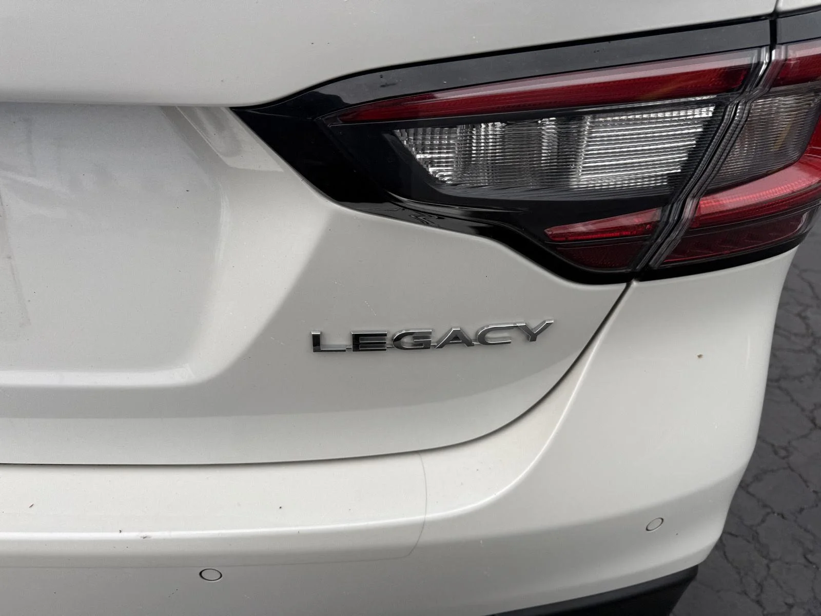 Used 2022 Wh Subaru Limited image 7
